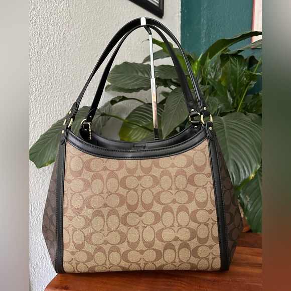 NWT - COACH Kristy Shoulder Bag In Colorblock Signature Canvas - C6831 - $498 - Picture 6 of 16